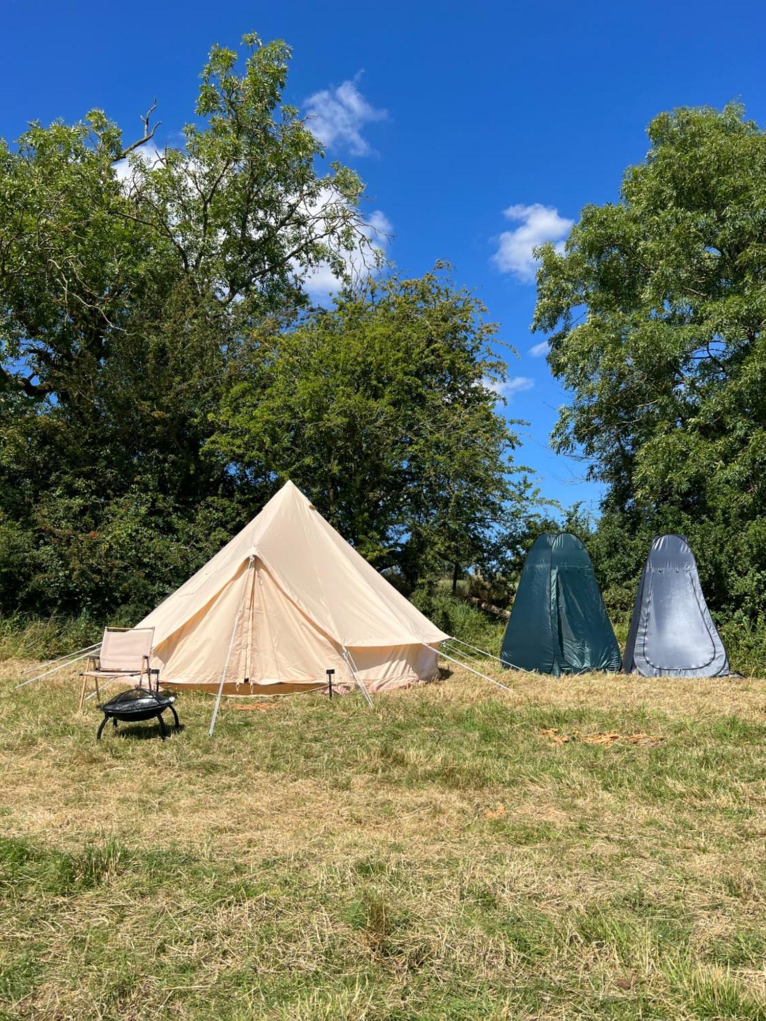 Bell Tent 4M Fossewold Farm Camping Moreton-in-Marsh Exterior photo